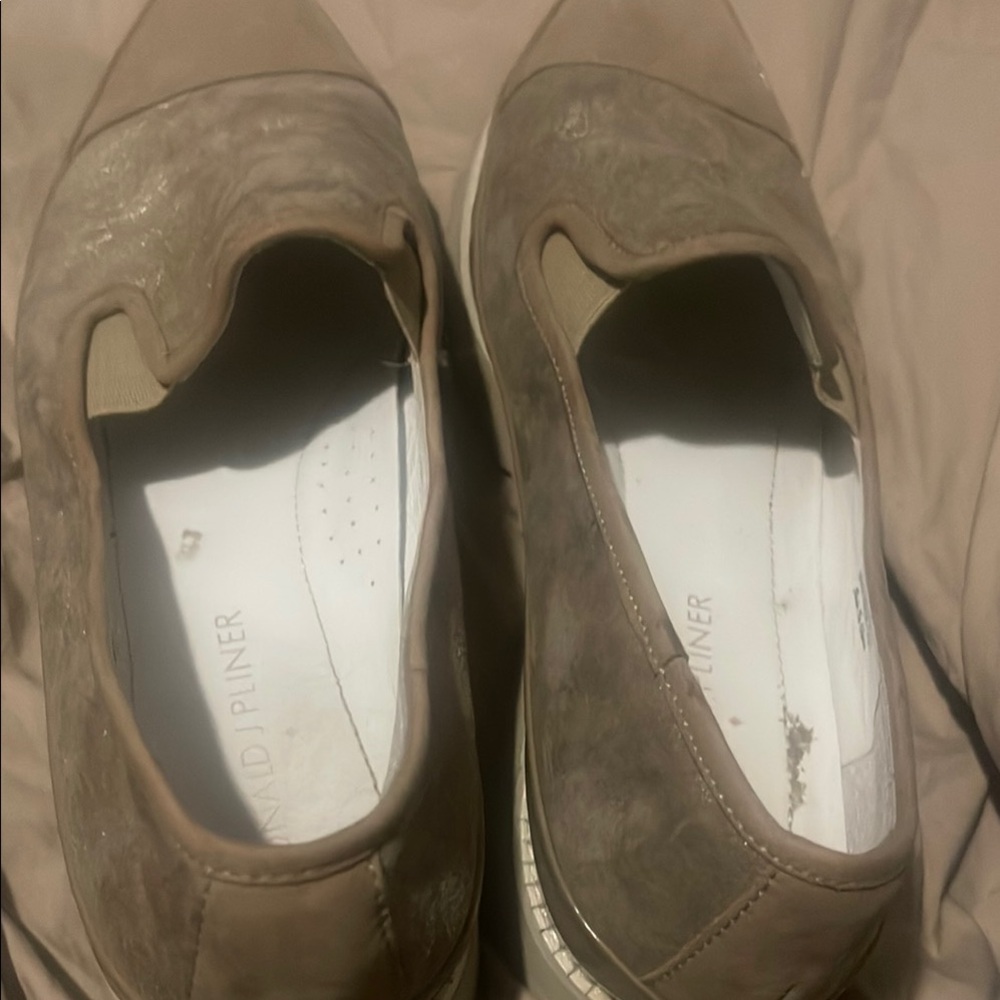 Donald J. Pliner Womens Taupe Slip-On Moccasins